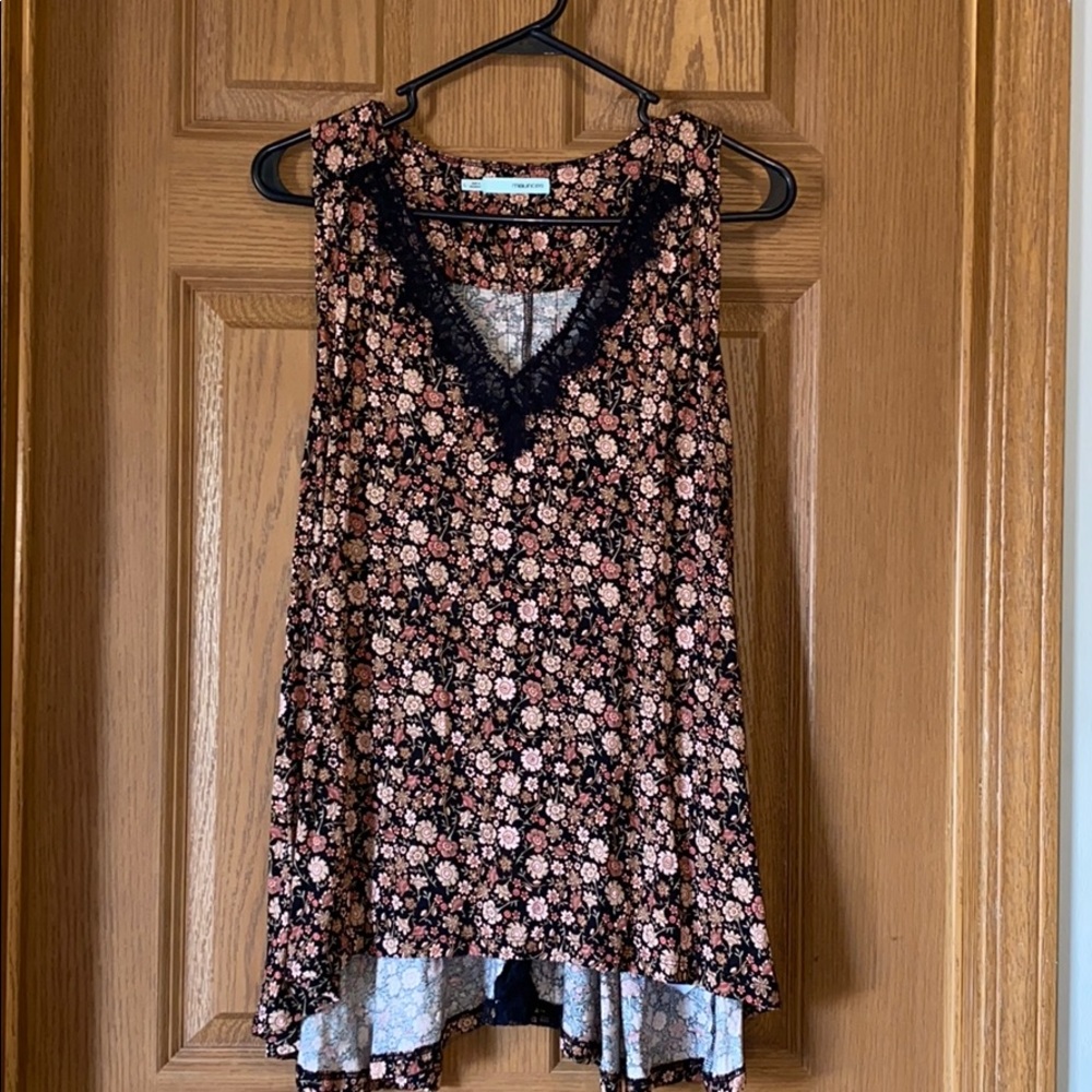 Floral tank top with lace v neck